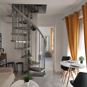 ático Acogedor, Céntrico Y A 2 Min De La Playa. Apartamento Fuengirola